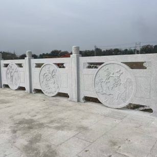 马鞍山芝麻白河道栏杆 石材栏杆
