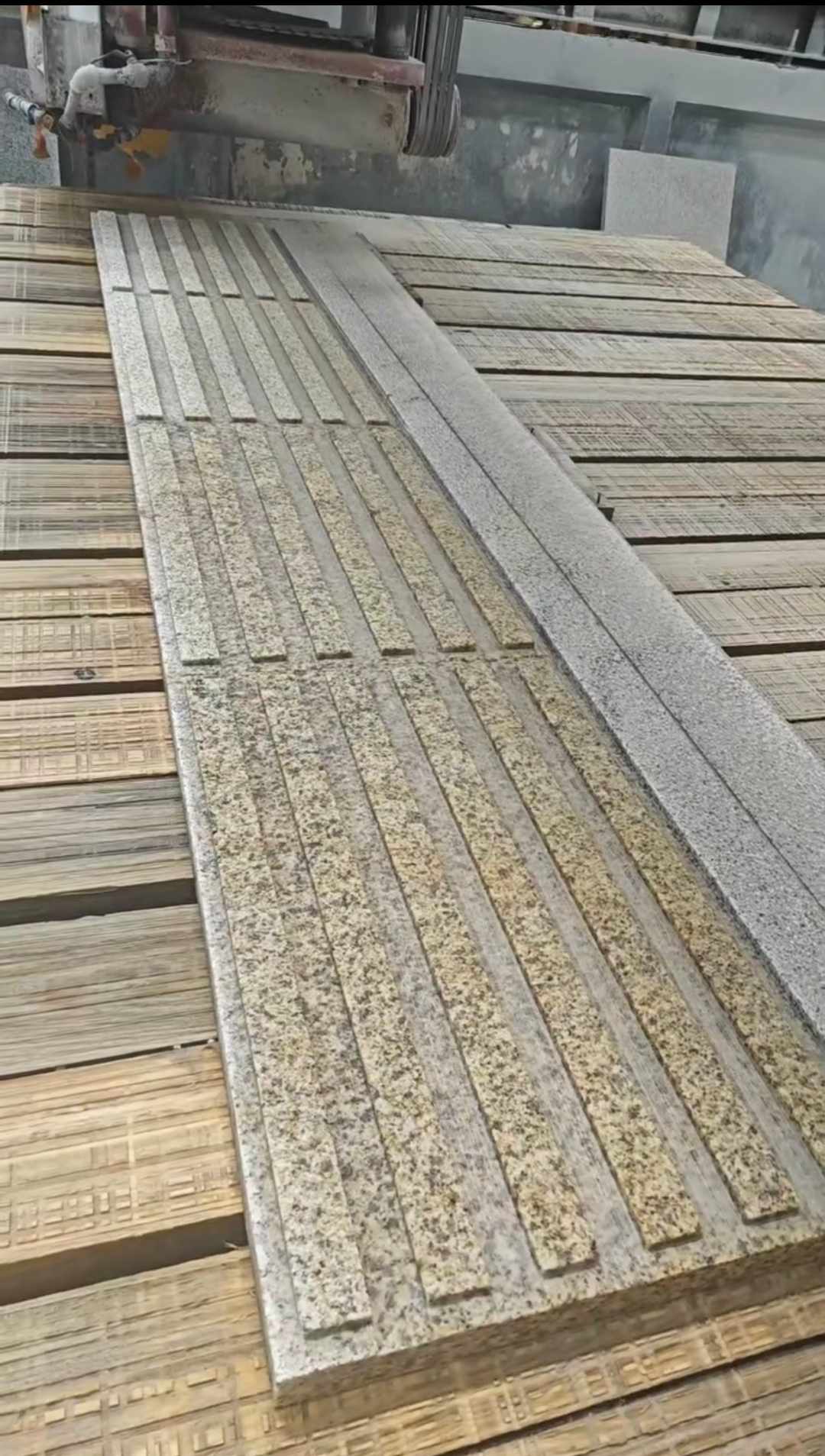 马鞍山黄金麻盲道石 盲条