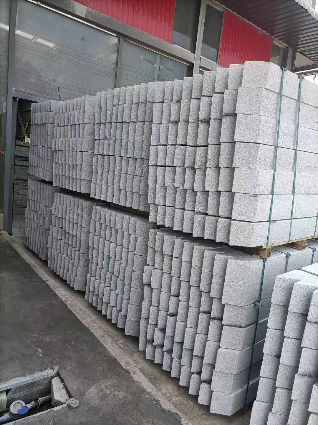 马鞍山芝麻白树围石 树池
