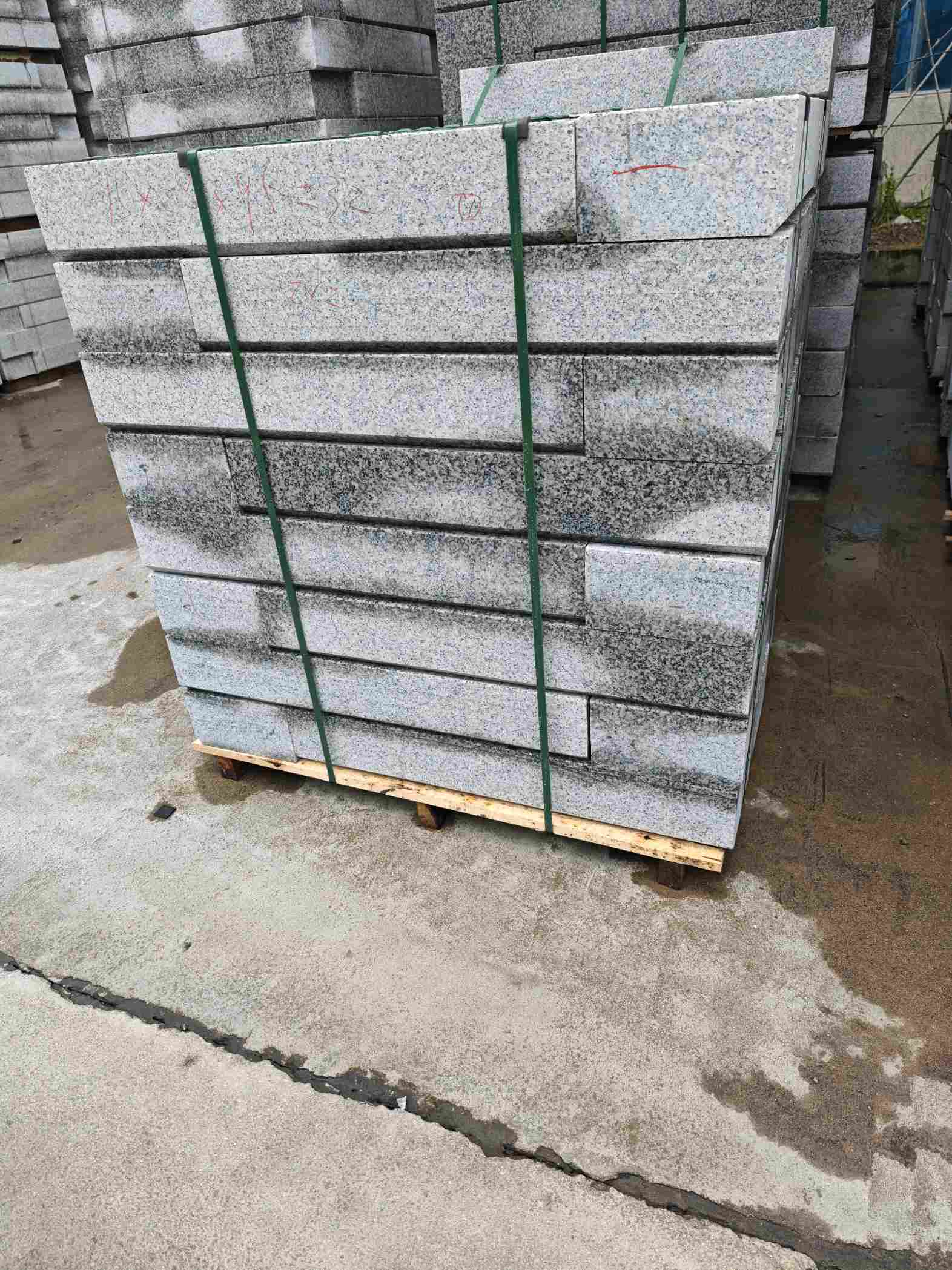 马鞍山芙蓉白路牙石，马路牙子